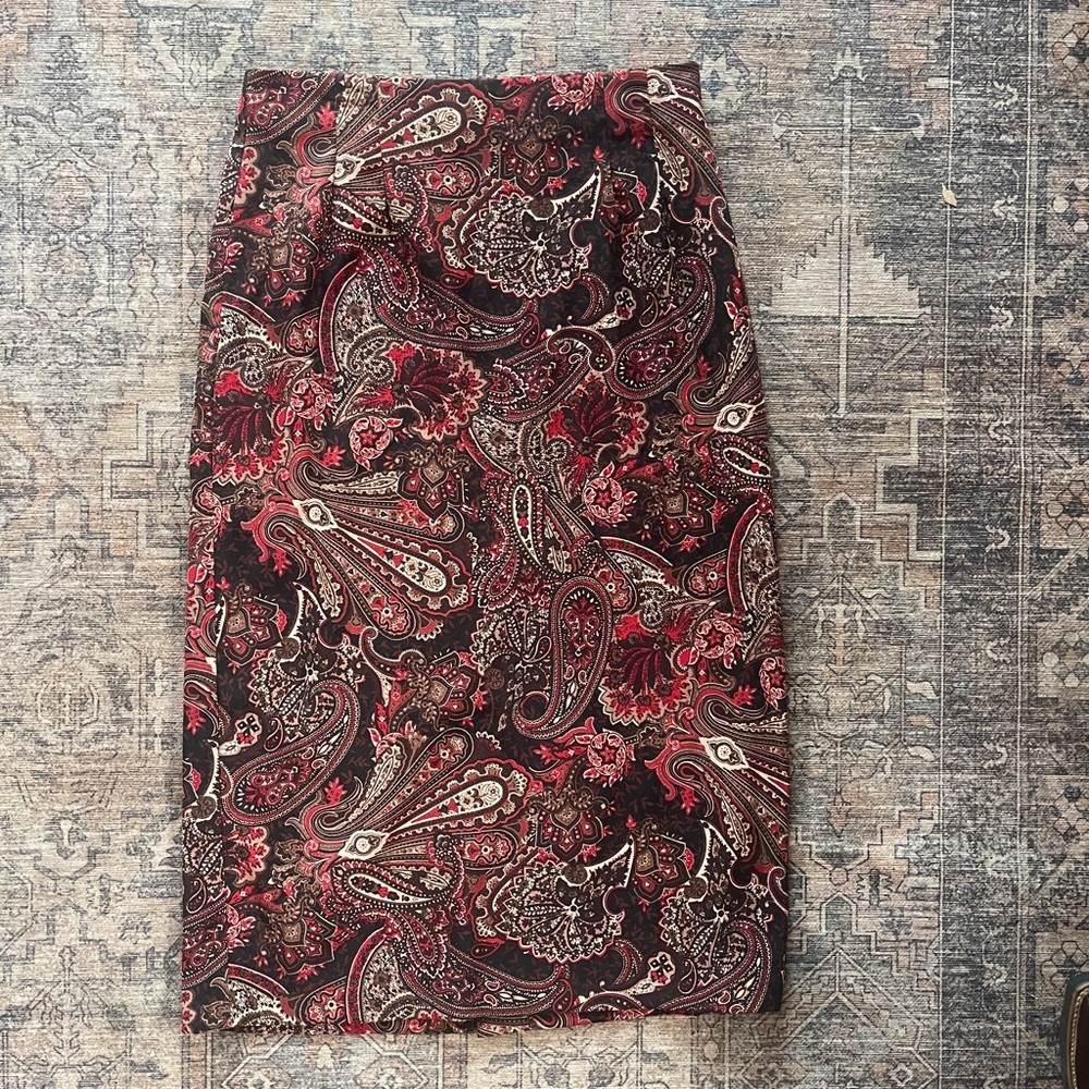 64. Covington Paisley Print Skirt - Red and Black Sz 14P